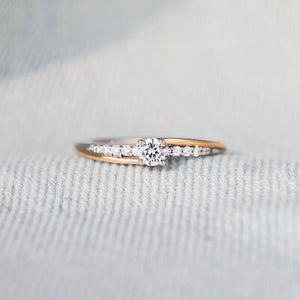 Inlaid Zircon Bicolor Rose Gold-Plated Ring